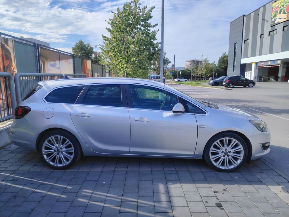 Opel Astra J 1.6 ceti
