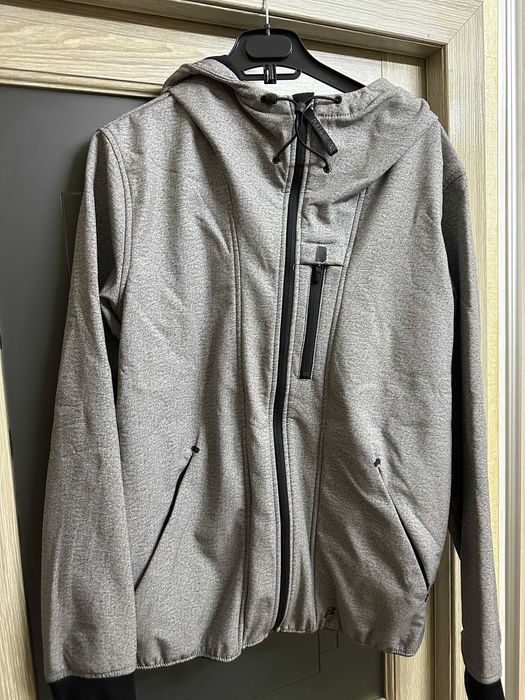 Куртка Pull&Bear Softshell M | Легкая демисезонная куртка с капюшоном