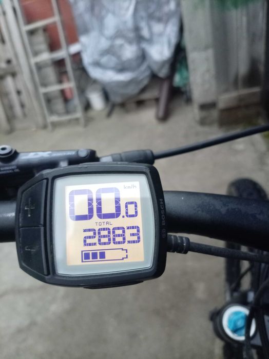 Добре поддържано електрическо колело, подобрено части, готово за каране