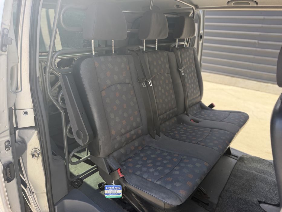 Mercedes Vito 2006-2.2d-5locuri/ Clima-Trapa-Variante auto!!