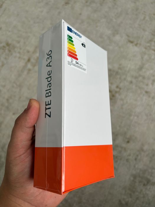 Новый телефон в упаковке