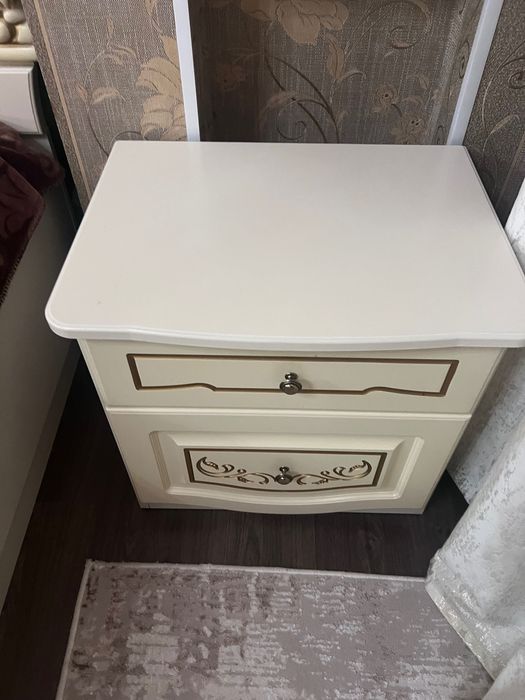 Продается спальный гарнитур