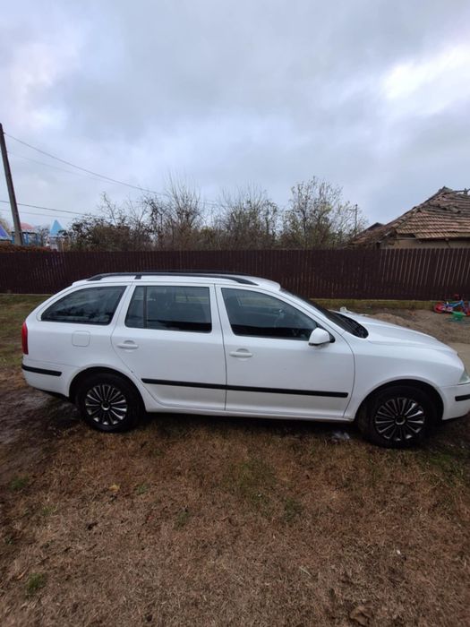 Vând skoda octavia2!