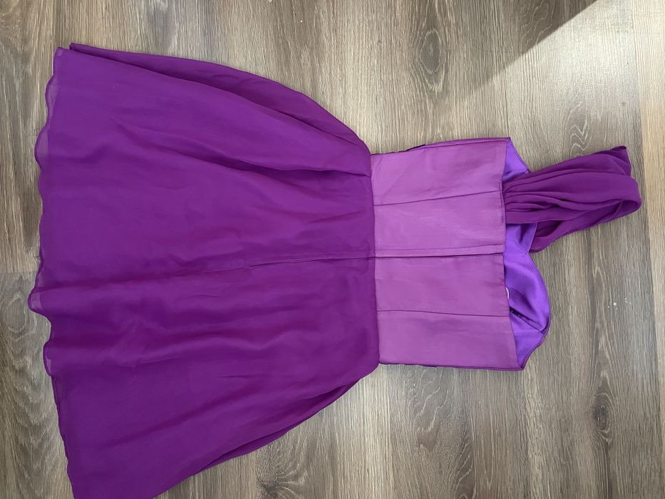 Лилава кокетна рокля