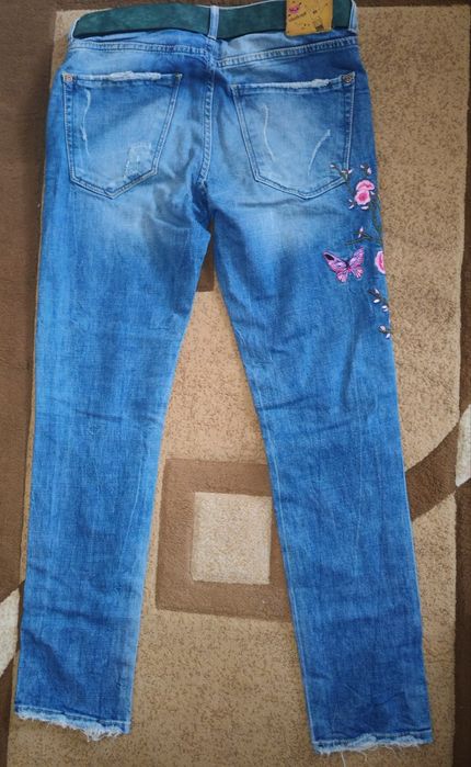 Blugi marimea 28,Wat's up noi cu eticheta