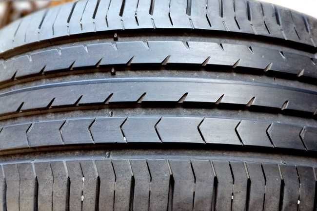 O anvelopa 215 55 17 Continental ContiPremium Contact 5