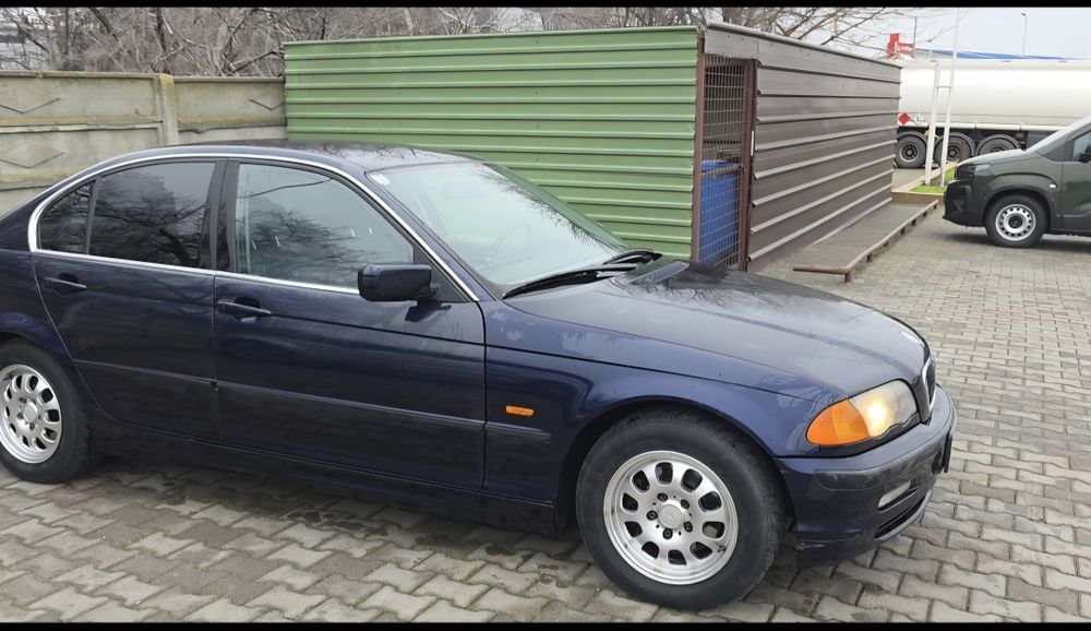 BMW 3 Series 0 — imagine 4