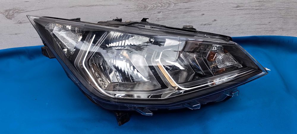 Десен фар за Seat Ibiza V / Фар за Сеат Ибиза 5