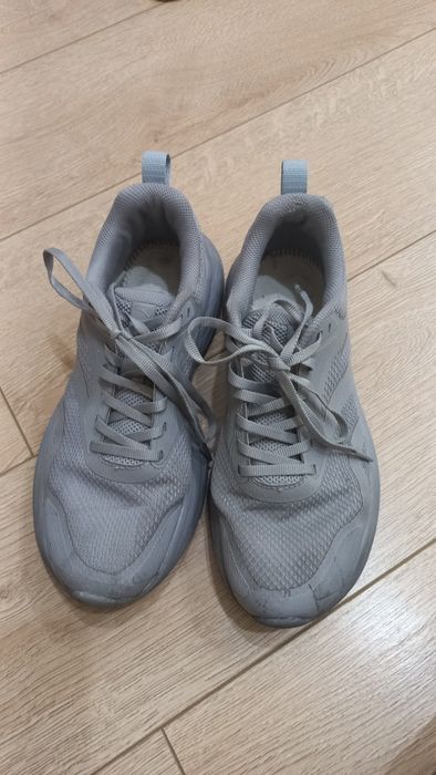 Кроссовки Anta.  40 размер.