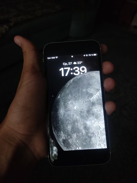 Apple Iphone SE 2020 с ios 16