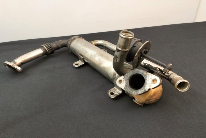 Racitor gaze 1.9 TDI 03G131512S Volkswagen VW Passat B6 seria