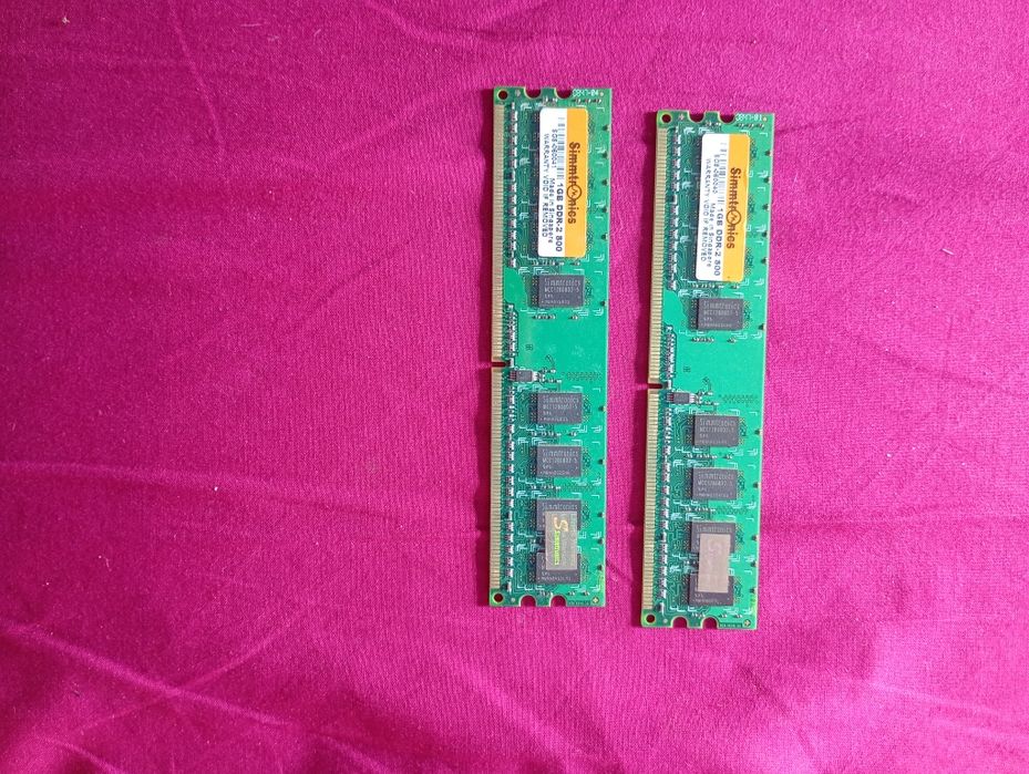 Vând piese calculator vechi, citește descrierea