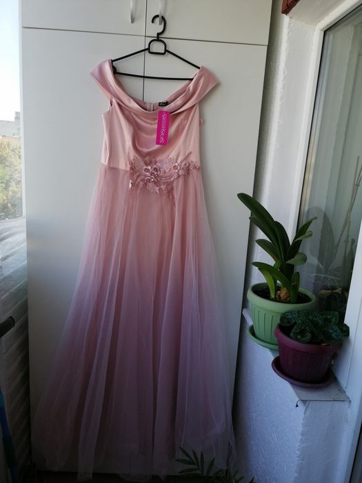 Rochie noua roz StarShiners de ocazie/de seara/nasa, marime 42-44