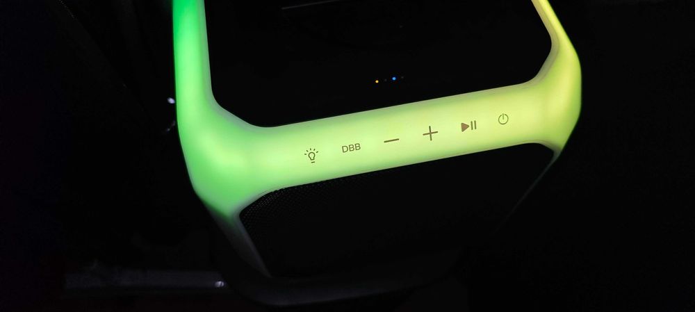 Продавам PHILIPS X7207 Bluetooth Party Speaker