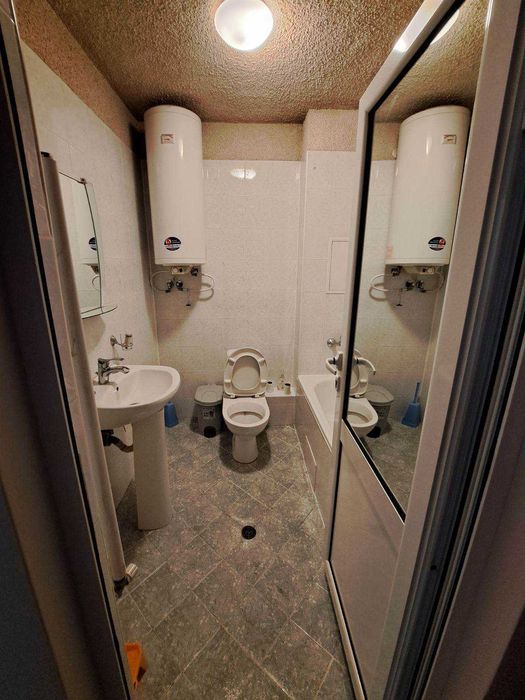 Дава се под наем Двустаен апартамент в София, Център - 65 кв.м за 500 € - Снимка #2