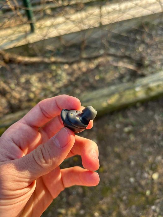 Galaxy Buds FE – casca dreapta lipsă