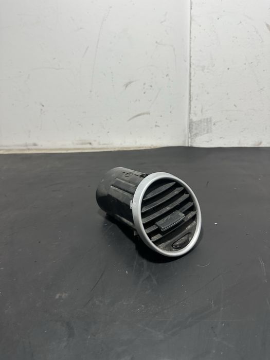Gura ventilatie aer Mercedes ML W164 ML320 ML280