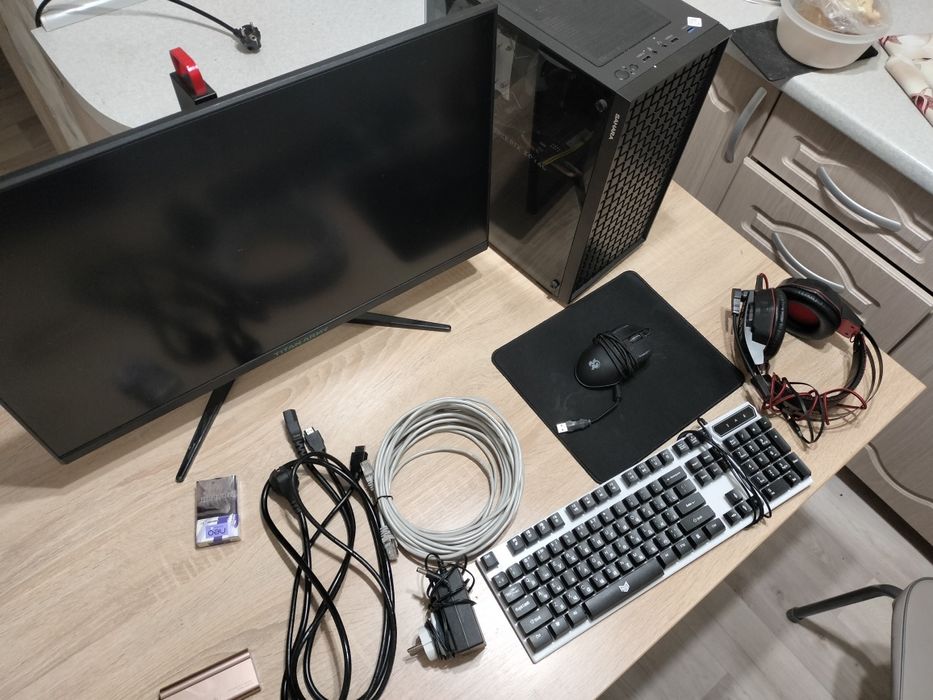 core i5
ram 16
ssd 512
rtx 2070