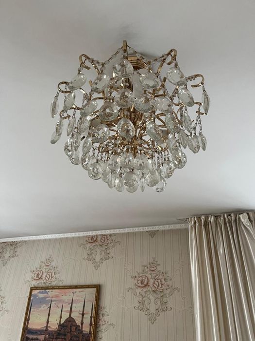 Продам люстру хрусталь