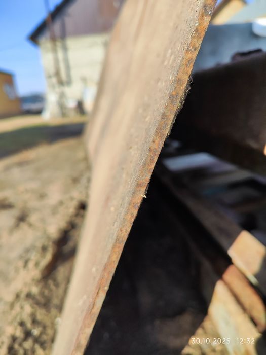 Лист делового металла