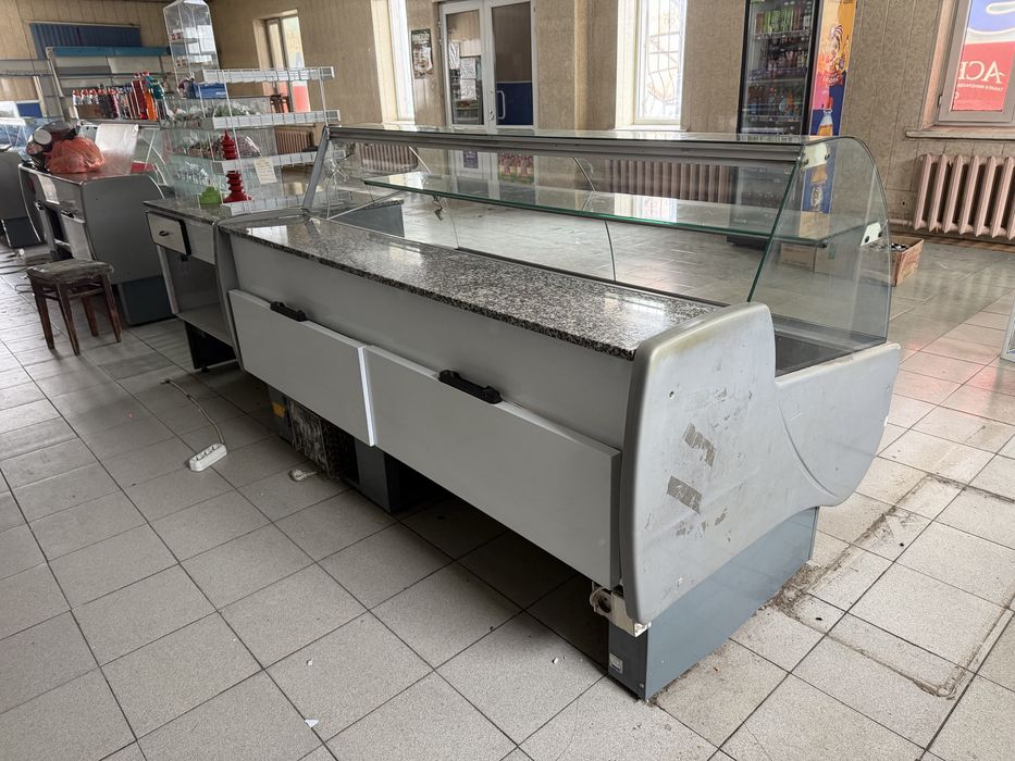 Витринный холодильник бу