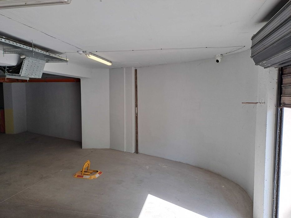 Споделено паркомясто за мотори в Надежда 3