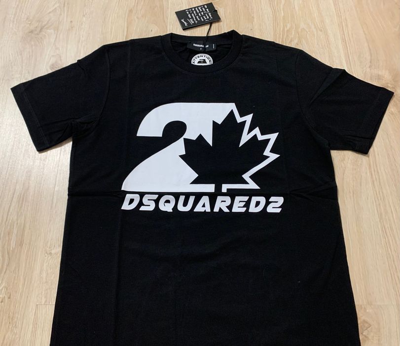 Мъжки тениски Dsquared D2 нови с етикети налични в бяло и в черно