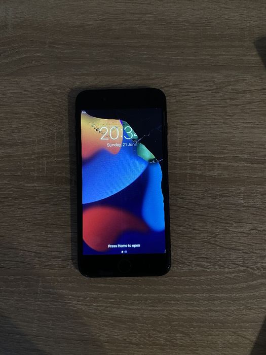 iphone 7 jet black - Telefoane la preț mic | OLX.ro