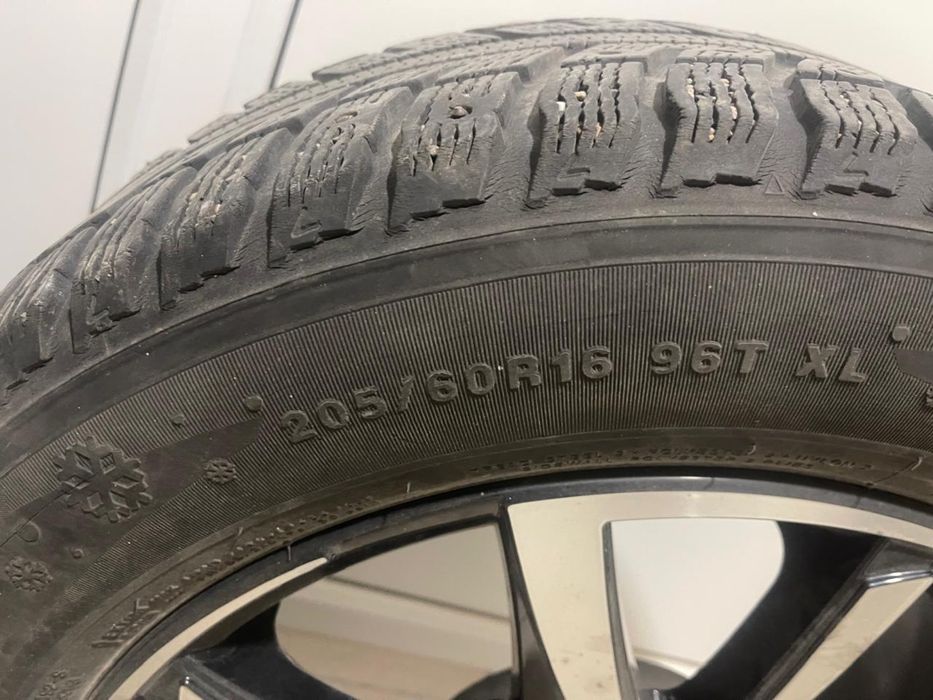 Продам шины для машины