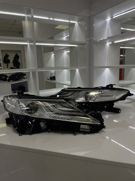 Фара на Toyota camry 70-75