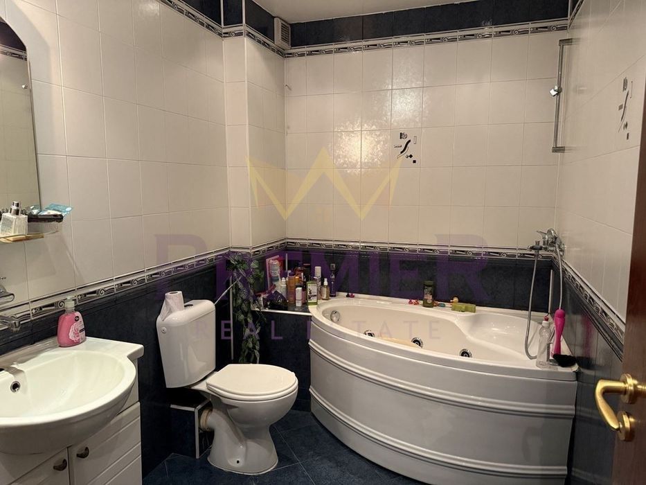 Продава се Многостаен апартамент в Пловдив, Център - 150 кв.м за 3100 €/кв.м - Снимка #8