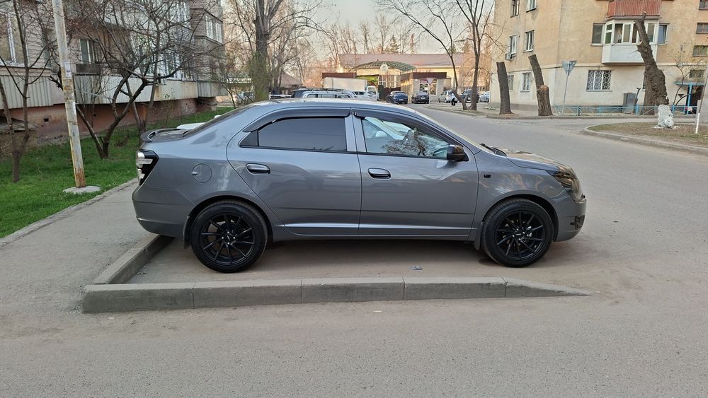 17 диски с резиной 215/50