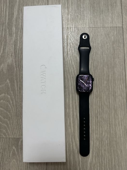 Смарт-часы Apple Watch Series 8 41 мм Aluminum черный Midnight