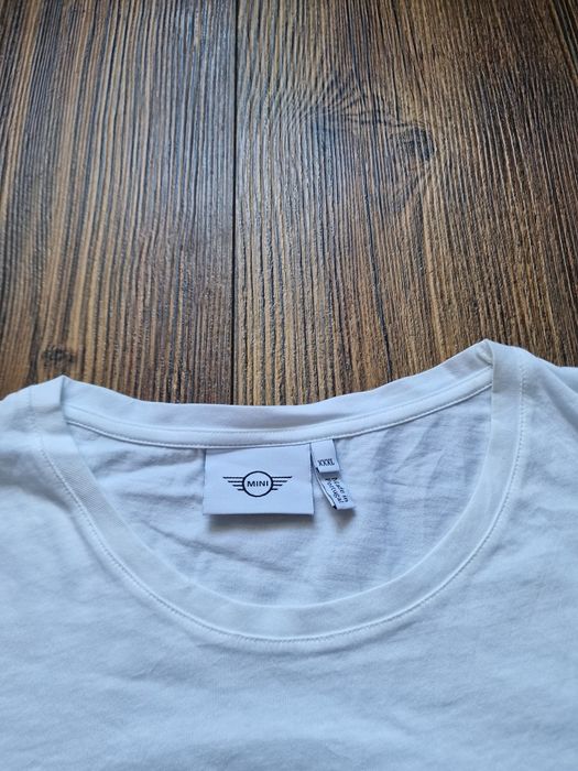 Страхотна мъжка тениска MINI COOPER
размер ЗXL ,без забележки като нов