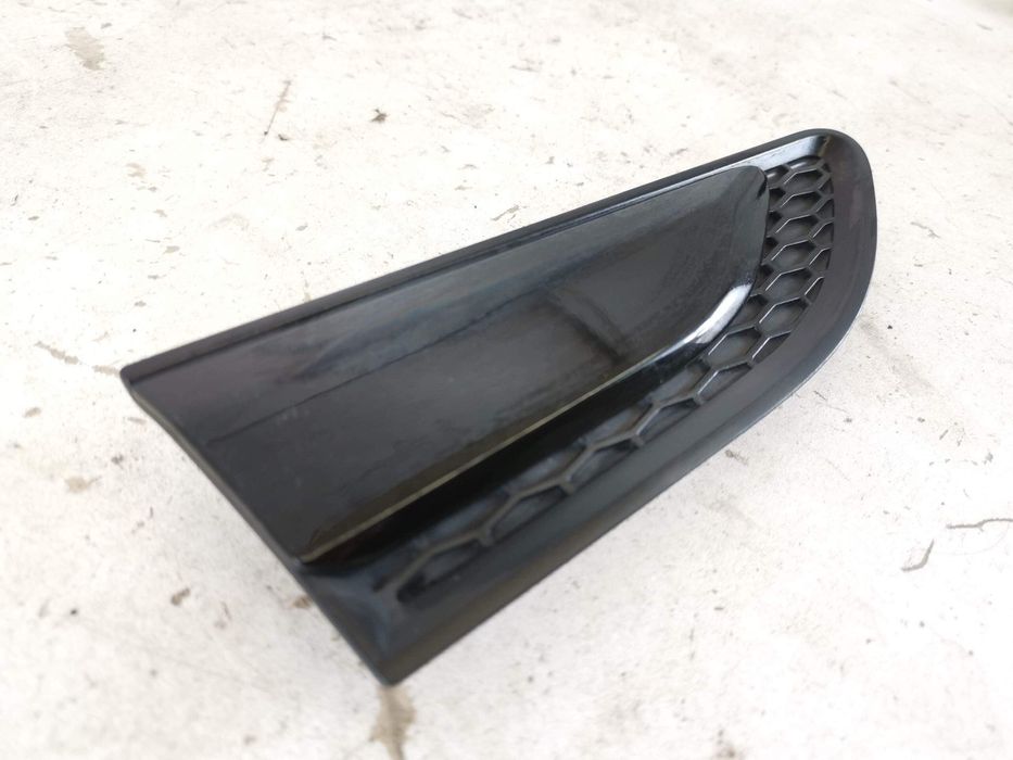 Декоративен Елемент Десен Преден Калник Ленд Роувър Дискавъри Спорт 1