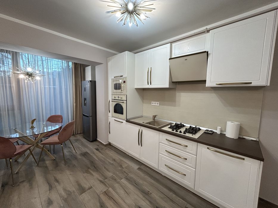 Apartamnet romana residece de inchiriat