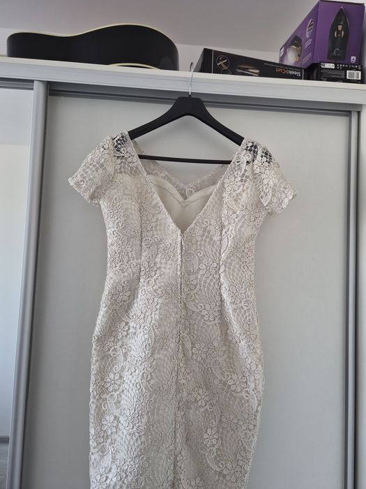 Дамска официална рокля ,носена веднъж на повод