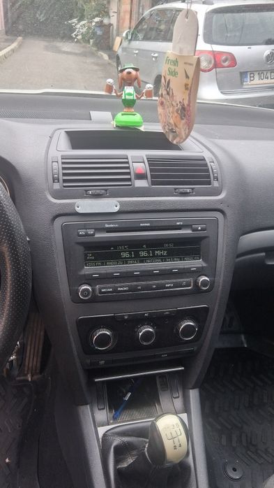 Vând SKODA Octavia 2 fl anul 2011 benzină și gaz.