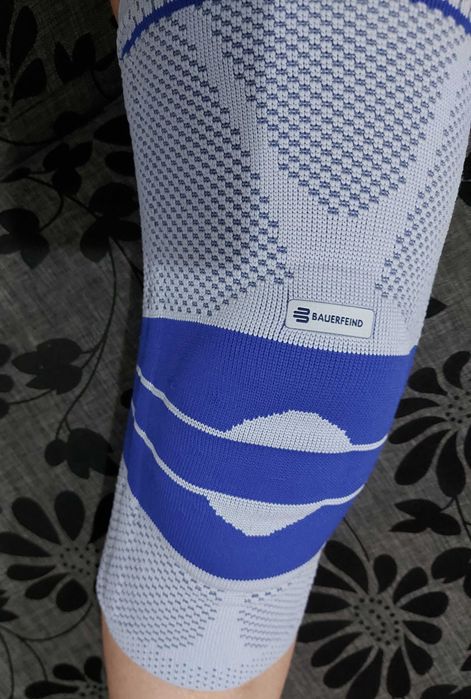 Нова наколенка Bauerfeind 4/XLразмер,менискус, странични връзки,патела