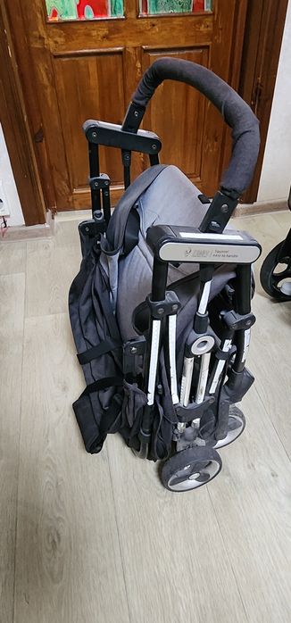Детская коляска.