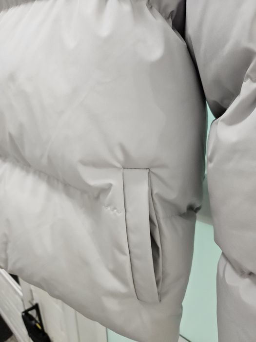 Продам серую куртку