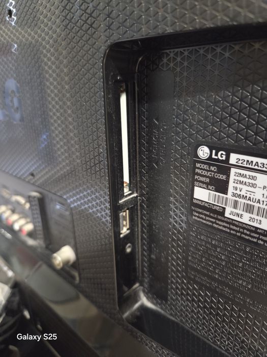 лед телевизор LG 22 инча