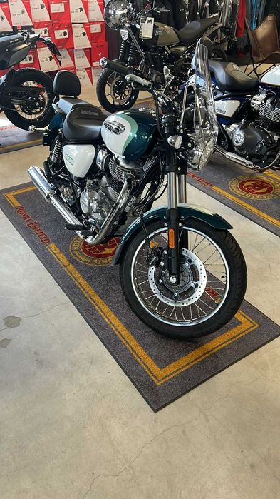 Motocicleta Royal Enfield Meteor 350