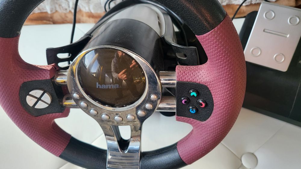 Нов Геймърски Волан с педали Hama за playstation 3 PC компютър