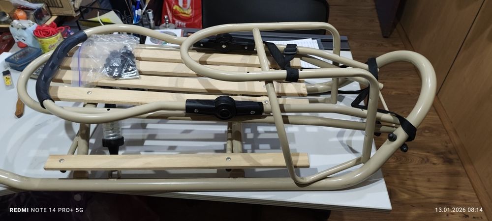 Sanie cu suspensii, spătar și mâner Kummer