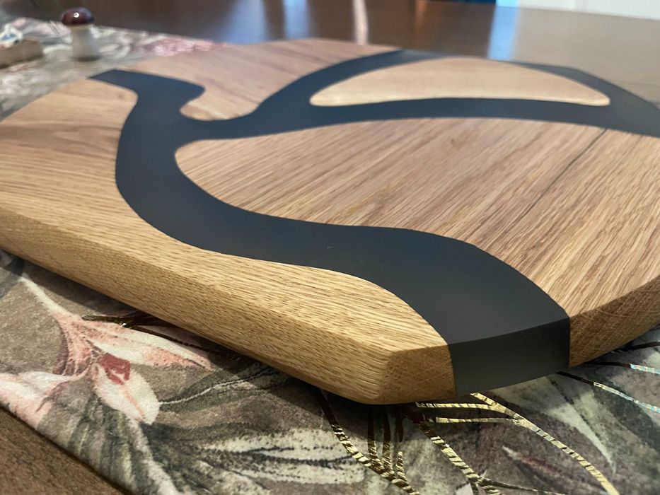 Platou din lemn de stejar si  rășină epoxidică