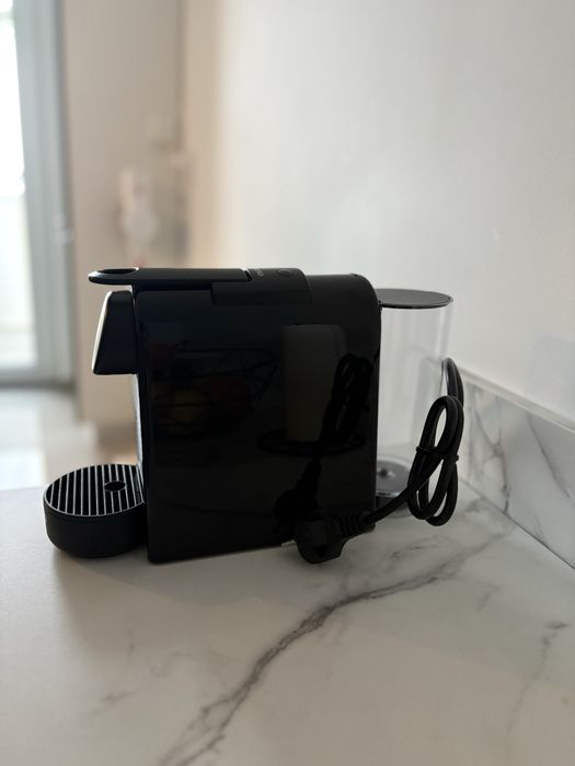Aparat cafea Nespresso De’Longhi