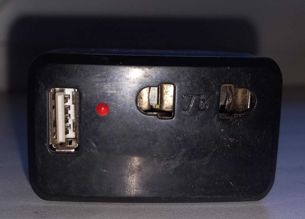 Инвертор 12/220v + USB