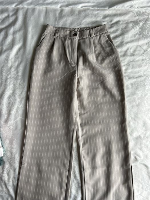 Бежов панталон от трендьол