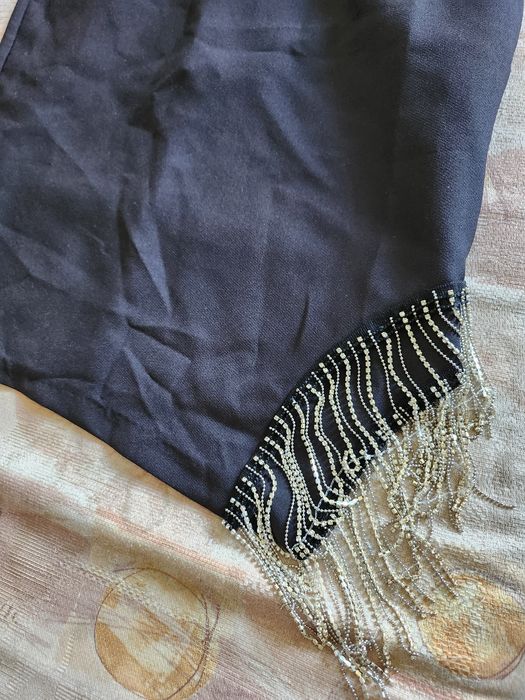 Елегантна черна рокля